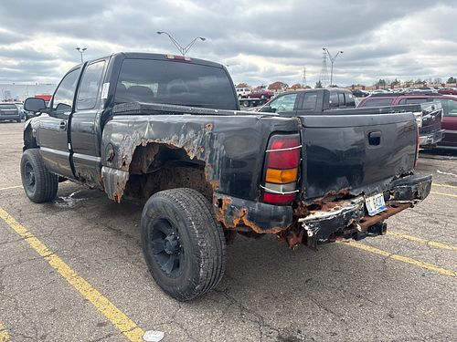 2004 GMC SIERRA 3500 - Thumbnail 4