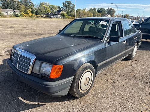 1989 MERCEDES 300E - Thumbnail 1