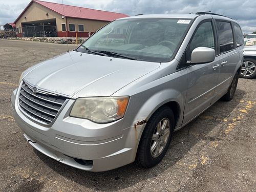 2008 CHRYSLER TOWN COUNTRY - Thumbnail 1