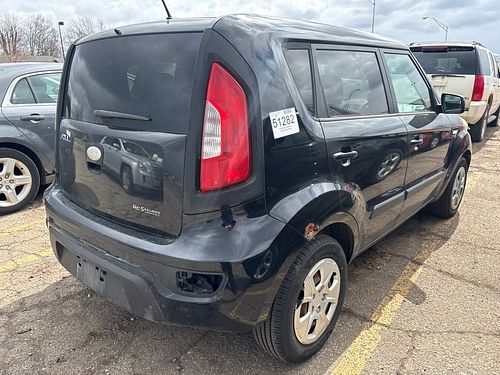 2013 KIA SOUL - Thumbnail 3