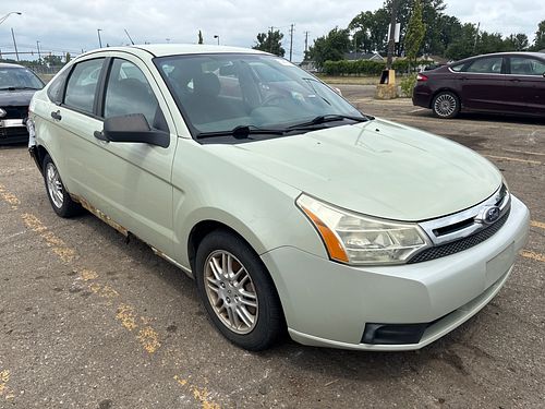 2010 FORD FOCUS - Thumbnail 2