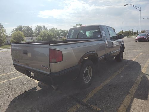 2003 GMC SONOMA - Thumbnail 3