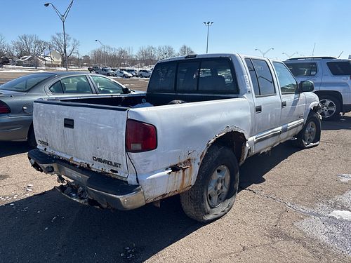 2002 CHEVROLET  S10 PICKUP - Thumbnail 3