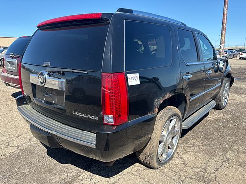 2010 CADILLAC ESCALADE - Thumbnail 3