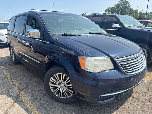 2013 CHRYSLER TOWN COUNTRY - Thumbnail 2