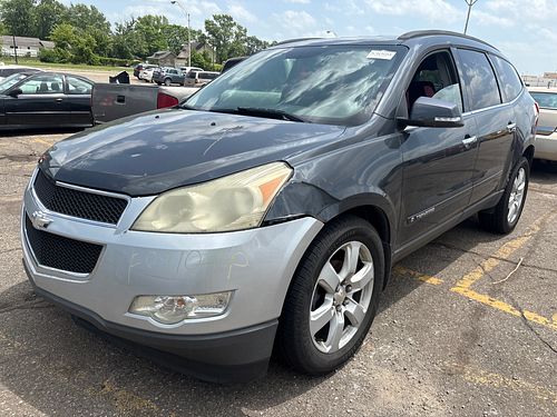 2009 CHEVROLET TRAVERSE - Thumbnail 1
