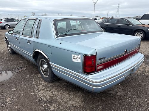 1991 LINCOLN TOWN CAR - Thumbnail 4
