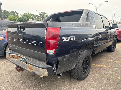 2004 CHEVROLET AVALANCHE 1500 - Thumbnail 3