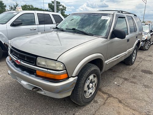 2002 CHEVROLET S10 BLAZER - Thumbnail 1