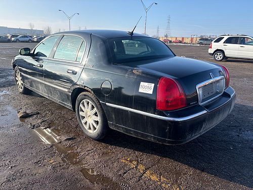 2011 LINCOLN TOWN CAR - Thumbnail 4