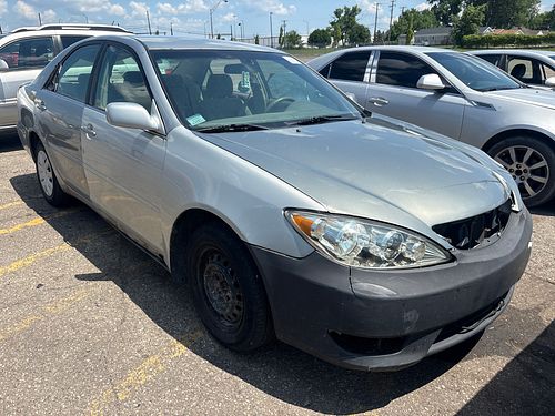 2005 TOYOTA CAMRY - Thumbnail 2