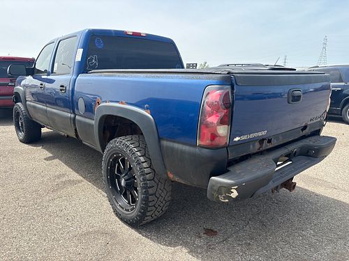 2004 CHEVROLET SILVERADO 2500 - Thumbnail 4