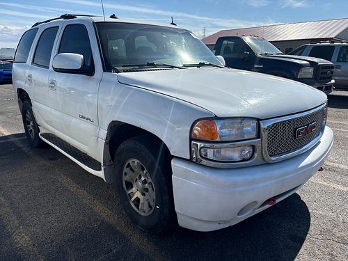 2003 GMC YUKON - Thumbnail 2