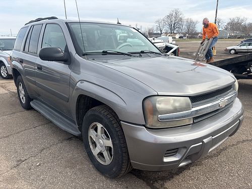 2005 CHEVROLET TRAILBLAZER - Thumbnail 2
