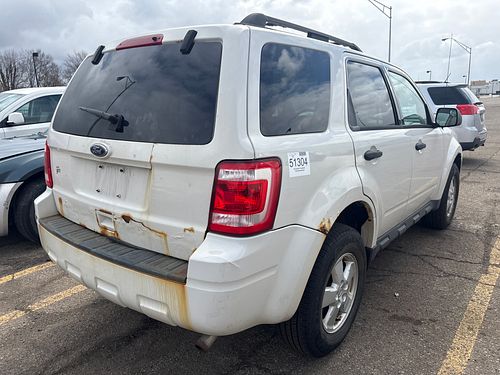 2010 FORD ESCAPE - Thumbnail 3