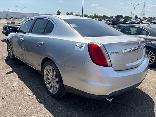2010 LINCOLN MKS - Thumbnail 4