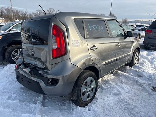 2013 KIA SOUL - Thumbnail 3