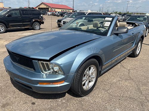 2005 FORD MUSTANG - Thumbnail 1