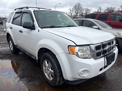 2010 FORD ESCAPE - Thumbnail 2