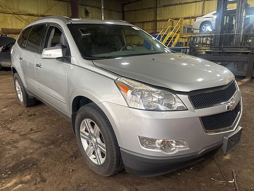 2011 CHEVROLET TRAVERSE - Thumbnail 2