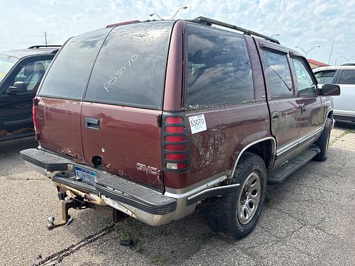 1998 GMC YUKON - Thumbnail 3