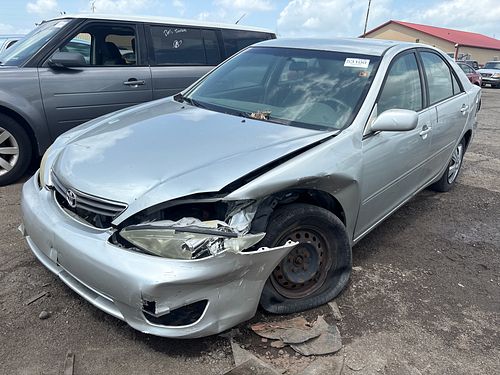 2005 TOYOTA CAMRY - Thumbnail 1