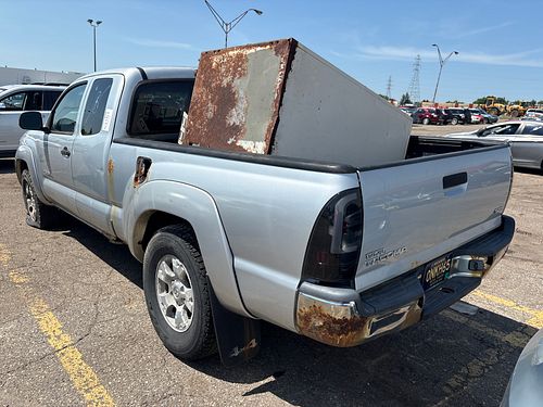 2006 TOYOTA TACOMA - Thumbnail 4