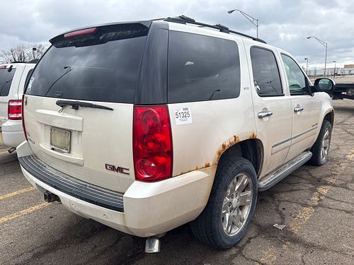 2009 GMC YUKON - Thumbnail 3