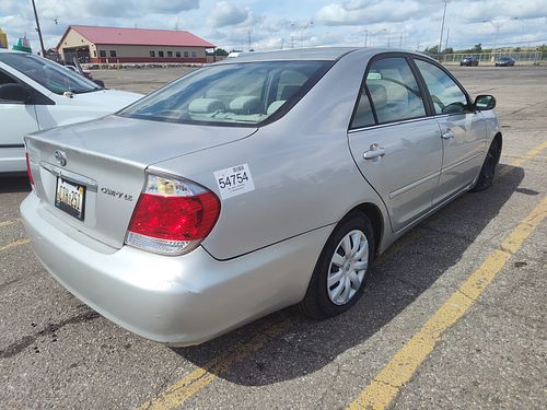 2005 TOYOTA CAMRY - Thumbnail 3