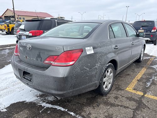 2005 TOYOTA AVALON - Thumbnail 3