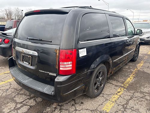 2010 CHRYSLER TOWN COUNTRY - Thumbnail 3