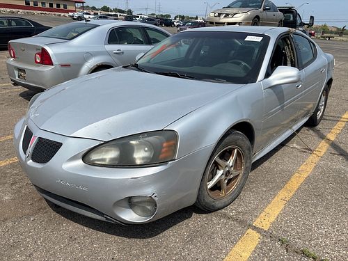 2004 PONTIAC GRAND PRIX - Thumbnail 1