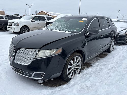 2010 LINCOLN MKT - Thumbnail 1
