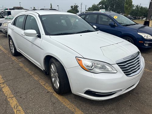 2013 CHRYSLER 200 - Thumbnail 2