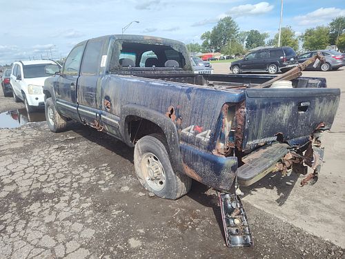 2001 CHEVROLET SILVERADO 2500 - Thumbnail 4