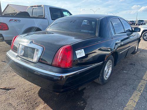 2001 LINCOLN TOWN CAR - Thumbnail 3